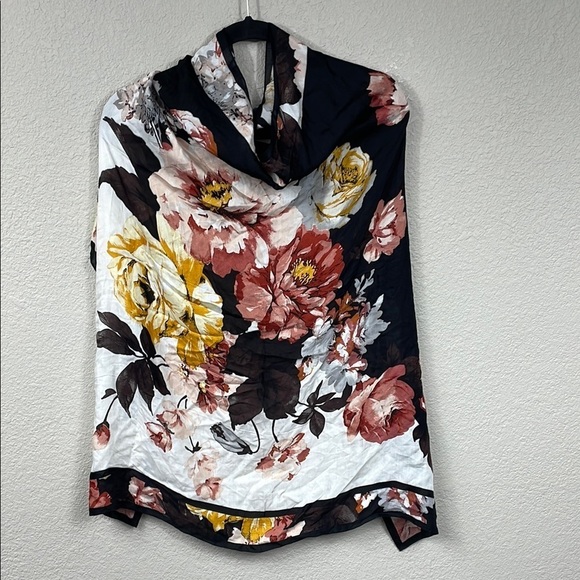 NWT Vince Camuto Floral Print Square Scarf Lightweight Silk Blend - Picture 2 of 8